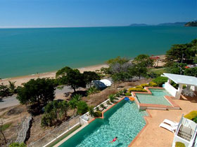 Bellevue Trinity Beach - VIC Tourism 0