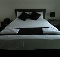 Dooleys Tavern and Motel Capella - VIC Tourism