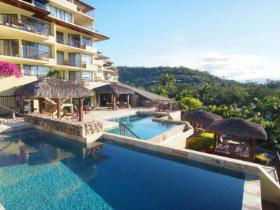 At Waters Edge Resort - VIC Tourism 3