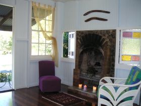 Noosa Avalon Farm Cottages - VIC Tourism 1