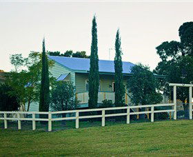 Milford Country Cottages - VIC Tourism 0