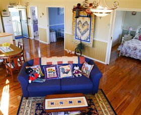 Milford Country Cottages - VIC Tourism 2