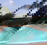Parkes Overnighter Caravan Park - VIC Tourism