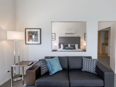 Ramada Hotel Hope Harbour - VIC Tourism 6