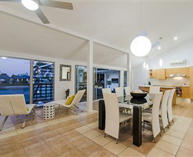 Kurrawa Cove At Vogue Holiday Homes - VIC Tourism 2