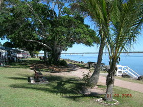Burrum Heads Beachfront Tourist Park - VIC Tourism 0
