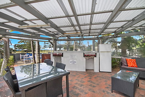 Sandpiper Apartments Broadbeach - VIC Tourism 4