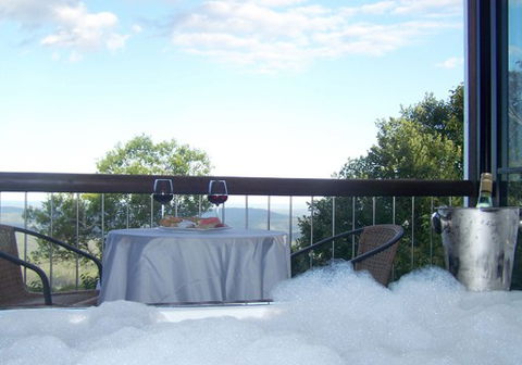 At Remingtons B & B Private Cottages  - VIC Tourism 4