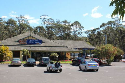 Bonny Hills Beach Hotel - VIC Tourism 12
