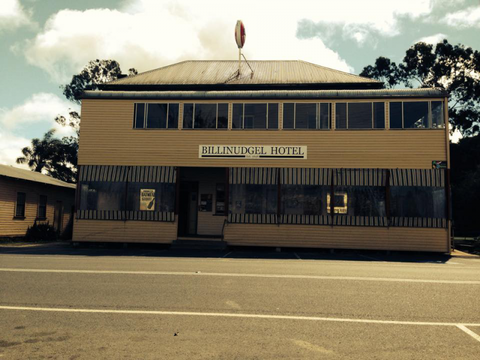 Billinudgel Hotel - VIC Tourism 8