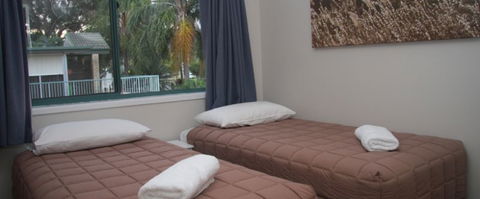 Aqua Villa Holiday Apartments - VIC Tourism 7
