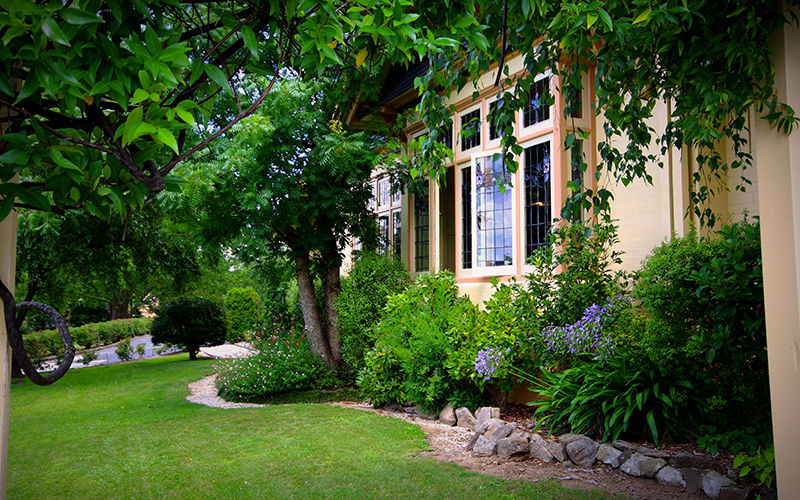 Hillgrove NSW VIC Tourism