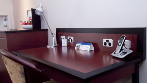 BEST WESTERN PLUS All Settlers Motor Inn - VIC Tourism 2