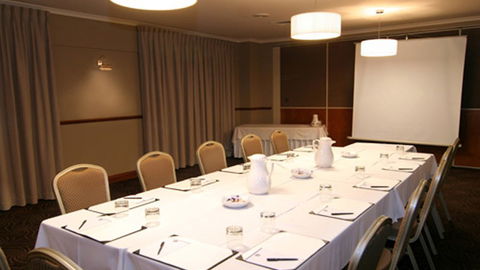 Best Western Sanctuary Inn - VIC Tourism 3