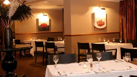 Best Western Sanctuary Inn - VIC Tourism 9