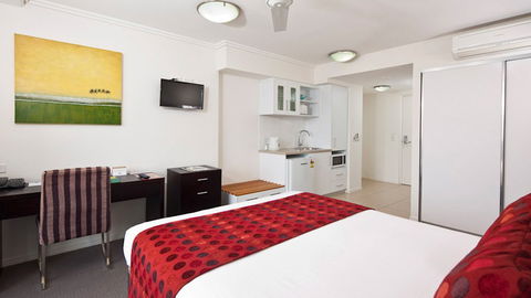 BEST WESTERN PLUS Cairns Central Apartments - VIC Tourism 1