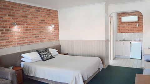 BEST WESTERN Colonial Motor Inn - VIC Tourism 0
