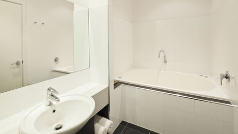 Best Western Plus Ballarat Suites - VIC Tourism 0
