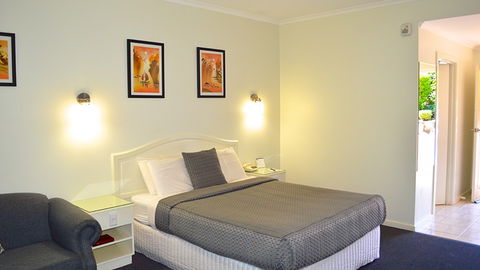 BEST WESTERN Cathedral Motor Inn - VIC Tourism 1