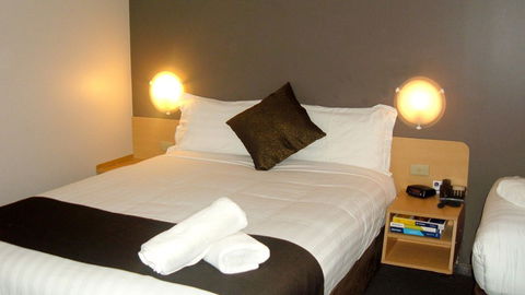 BEST WESTERN Hospitality Inn Carnarvon - VIC Tourism 1