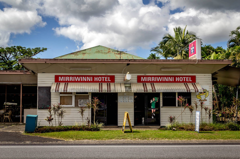 Mirriwinni Hotel - VIC Tourism 5