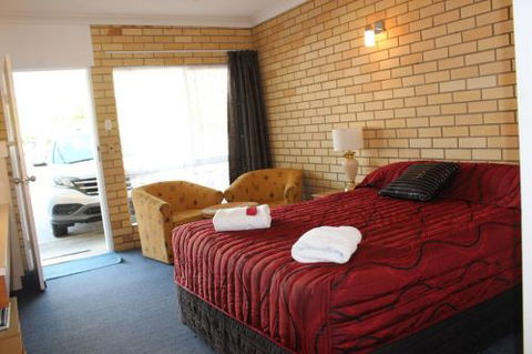 Nambour Central - VIC Tourism 3