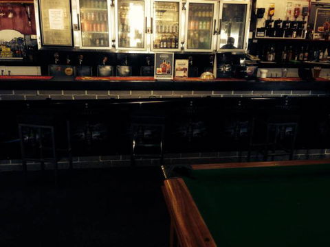 Mansfield Tavern - VIC Tourism 10