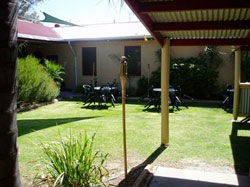 Yarloop Hotel - VIC Tourism 3