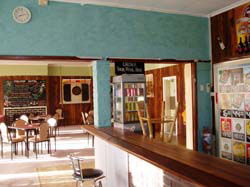 Yarloop Hotel - VIC Tourism 4