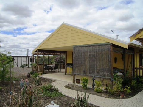 Lavendale Farmstay And Cottages - VIC Tourism 3