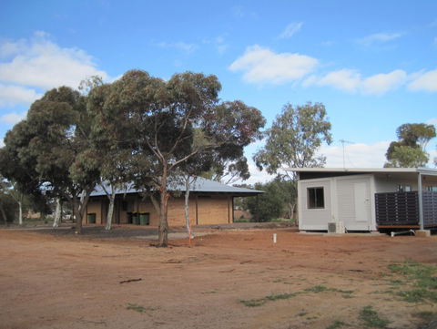 Kondinin Caravan Park - VIC Tourism 2