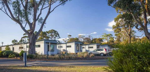 Swansea Beach Chalets - VIC Tourism 4