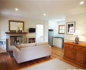 Tahara Cottage - VIC Tourism 0