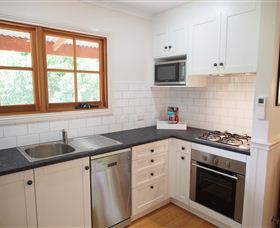 Tahara Cottage - VIC Tourism 1