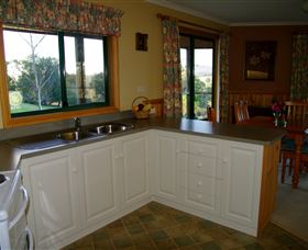 Viewenmore Villa Bed & Breakfast - VIC Tourism 3
