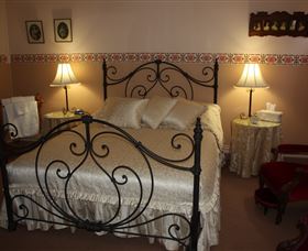 Westbury Gingerbread Cottages - The - VIC Tourism 5