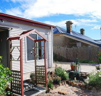 Oatlands Retreat - VIC Tourism