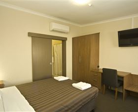 Seabrook Hotel Motel - VIC Tourism 2