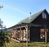 Pinot Cottage on Charles Reuben Estate - VIC Tourism