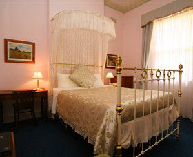 Lodge On Elizabeth - The - VIC Tourism 4