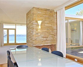 Riverfront Motel & Villas - VIC Tourism 0