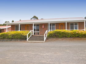 Kermandie Lodge - VIC Tourism 1