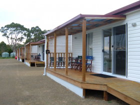South Arm Cabin Retreat - VIC Tourism 0