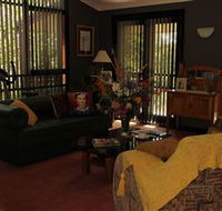 Asimatree Bed  Breakfast and Art Garden - VIC Tourism