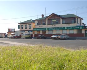 Bridge Hotel - VIC Tourism 0
