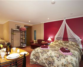 Northeast Restawhile B&B - VIC Tourism 1