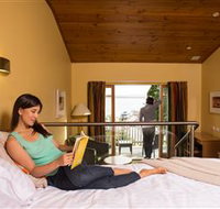 Strahan Village - VIC Tourism