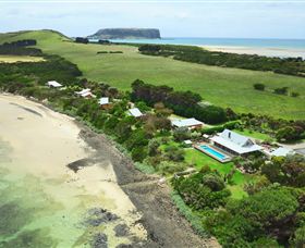 Beachside Retreat West Inlet - VIC Tourism 0