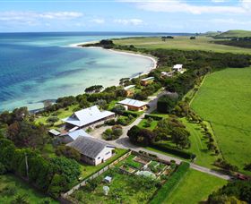 Beachside Retreat West Inlet - VIC Tourism 5