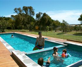 Beachside Retreat West Inlet - VIC Tourism 4